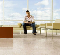 塑胶运动地板厂家谈医院塑胶地板起泡原因？